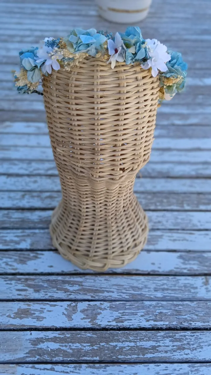 Coronita hortensia verde y brooms