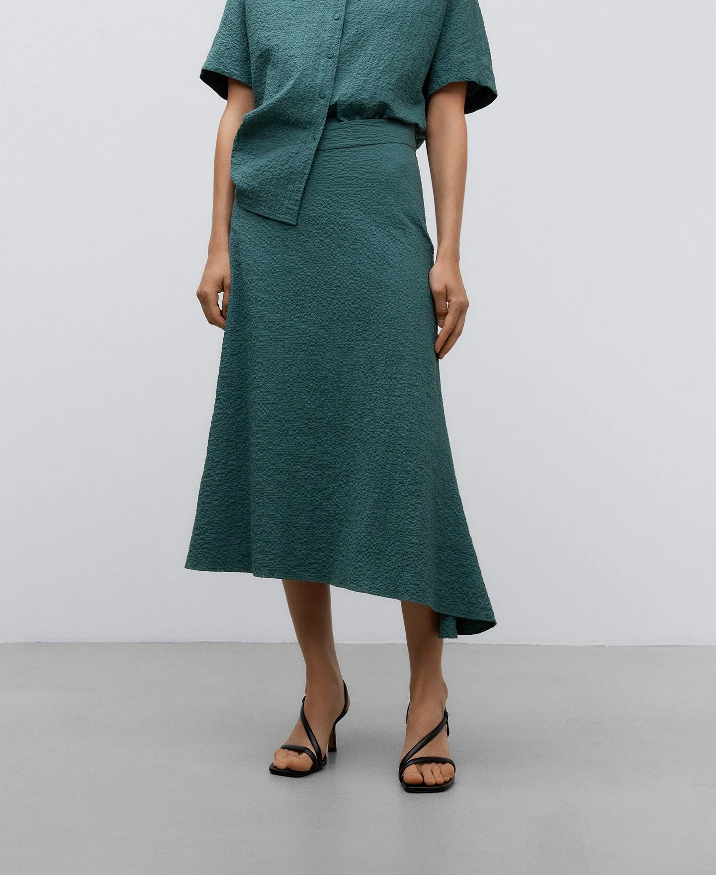 Falda asimétrica en algodón verde mujer