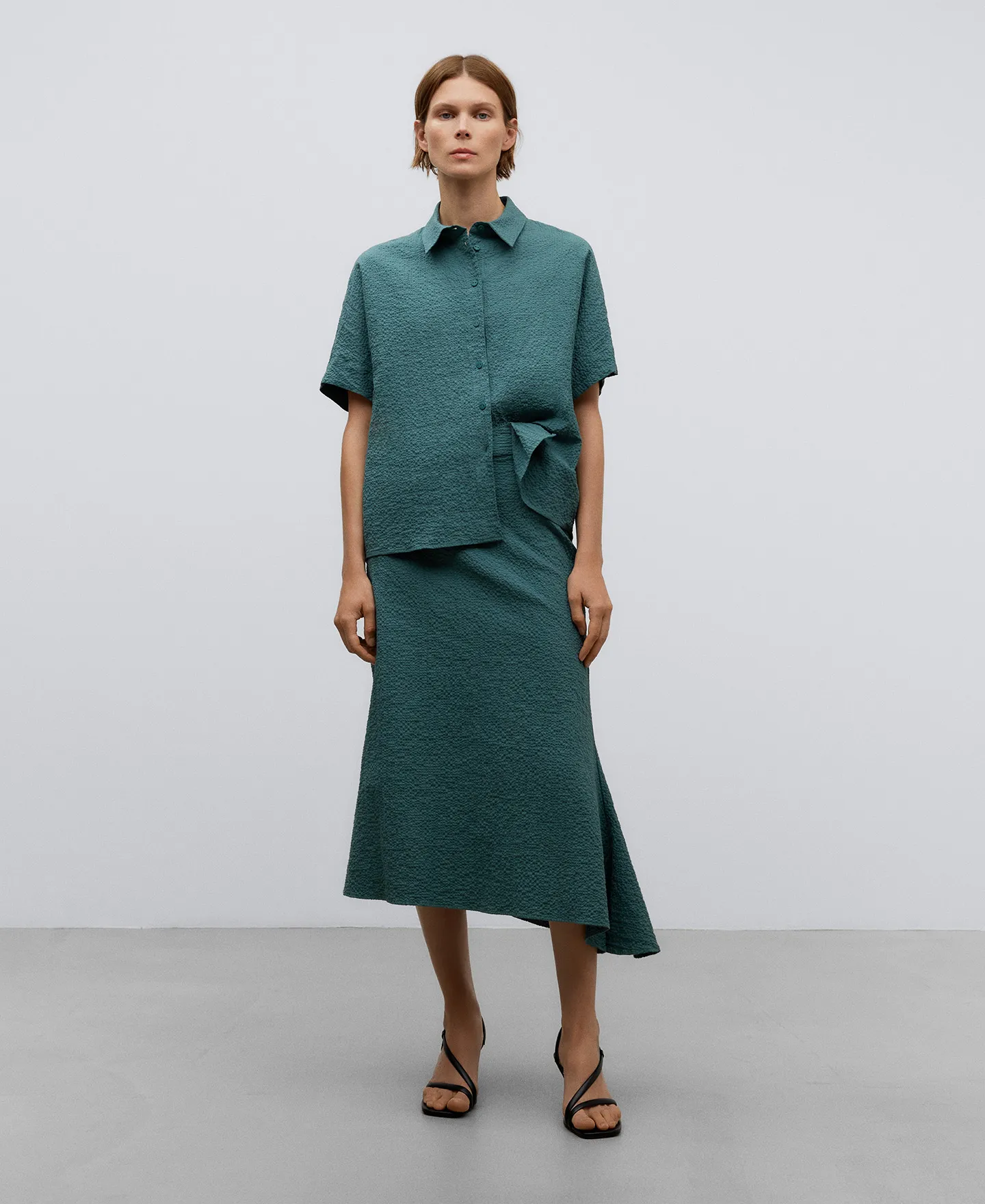 Falda asimétrica en algodón verde mujer