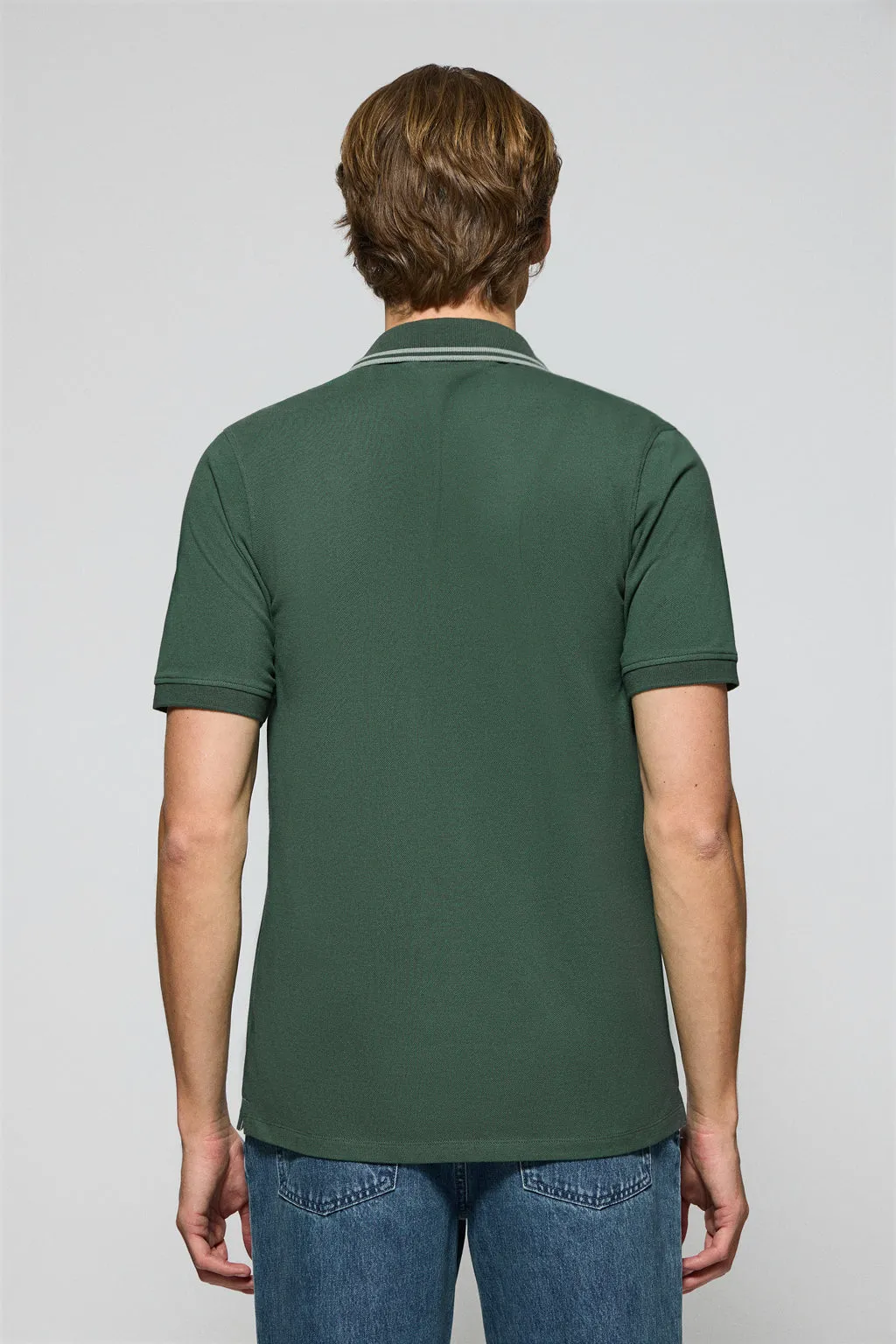 Polo de dos botones en verde con logo Polo Club