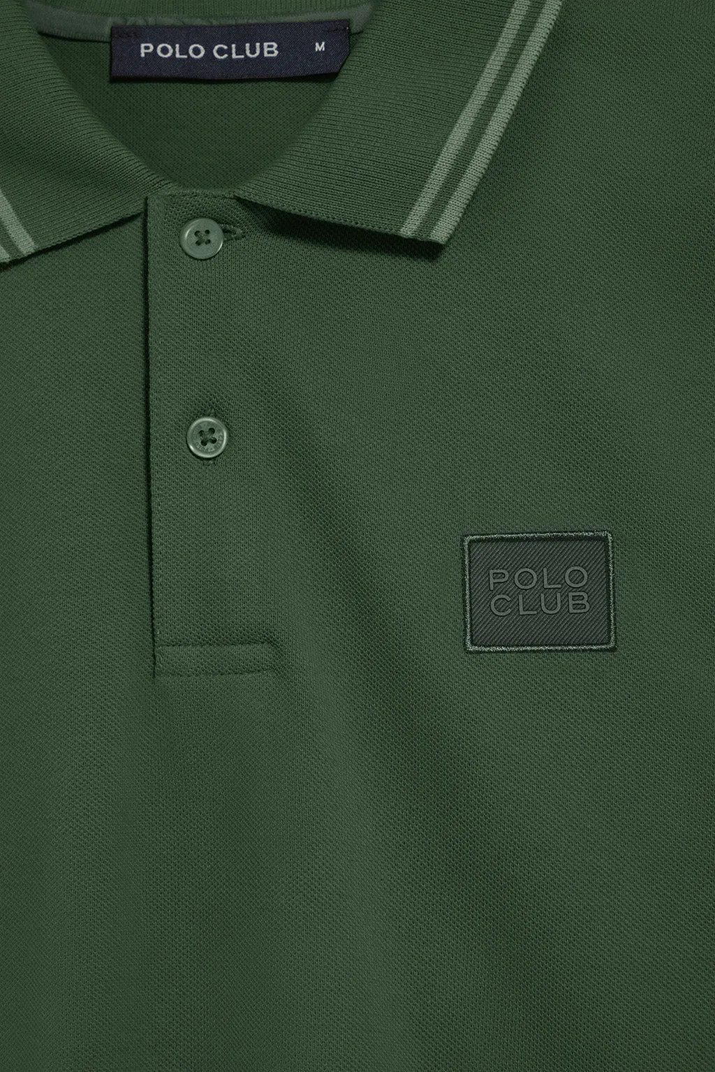 Polo de dos botones en verde con logo Polo Club