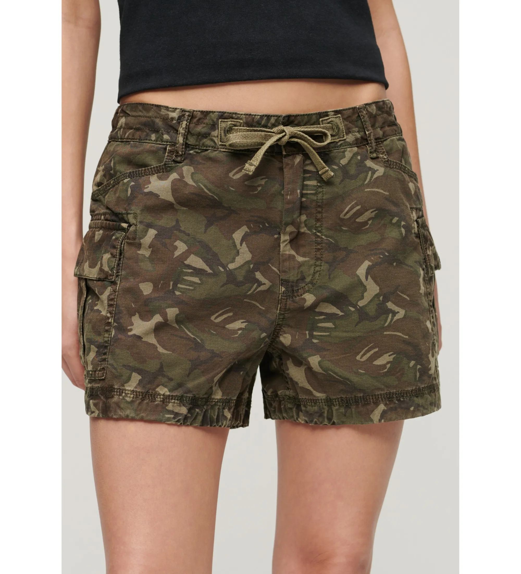 Short tipo cargo verde