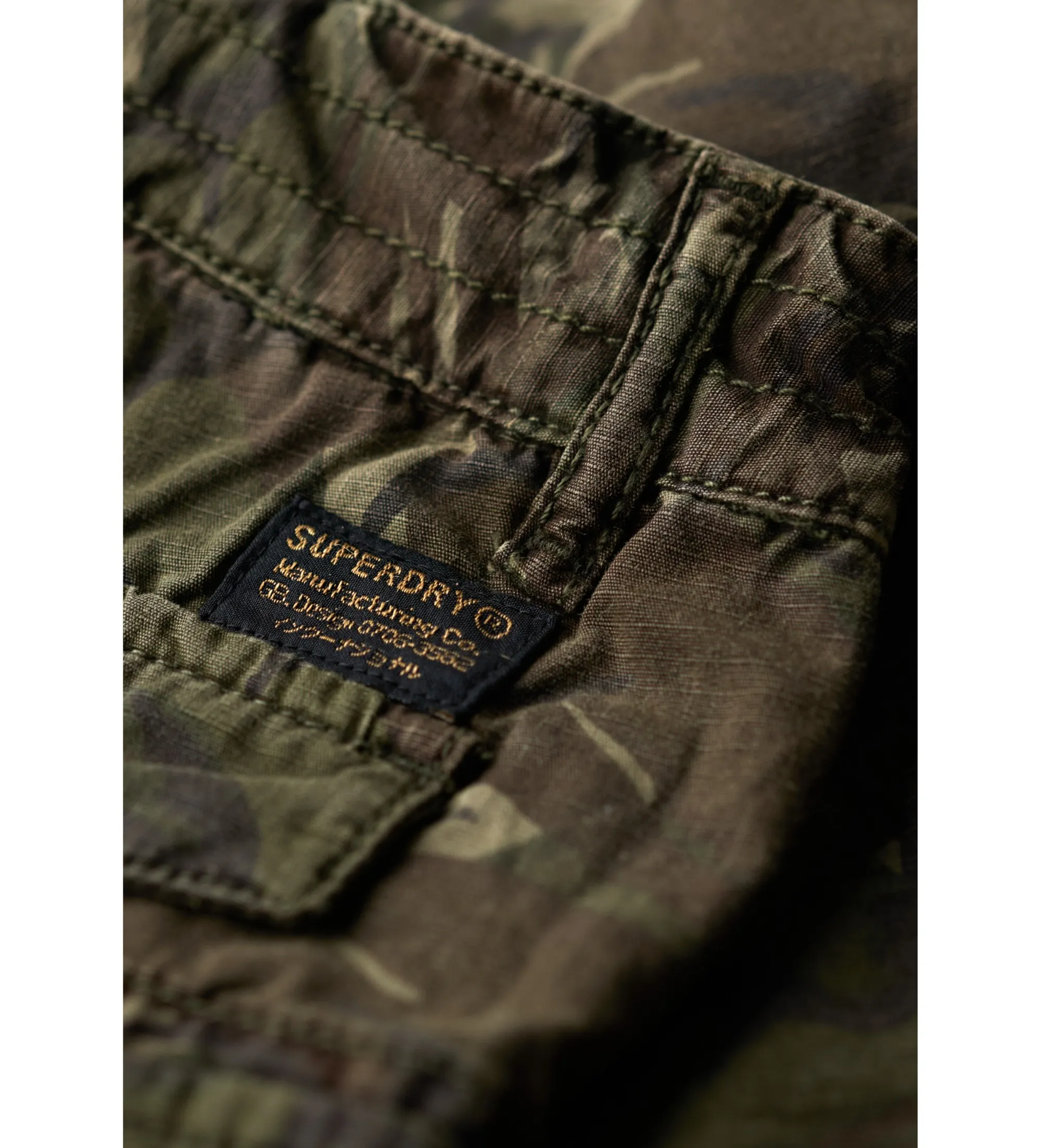 Short tipo cargo verde