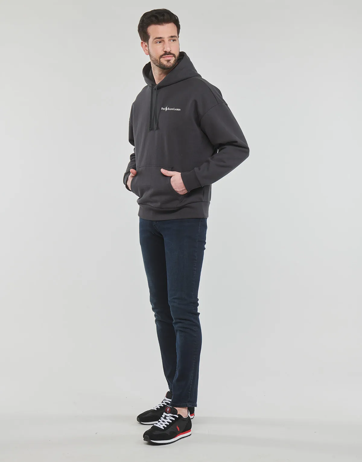 SWEATSHIRT CAPUCHE EN MOLLETON AVEC BRANDING